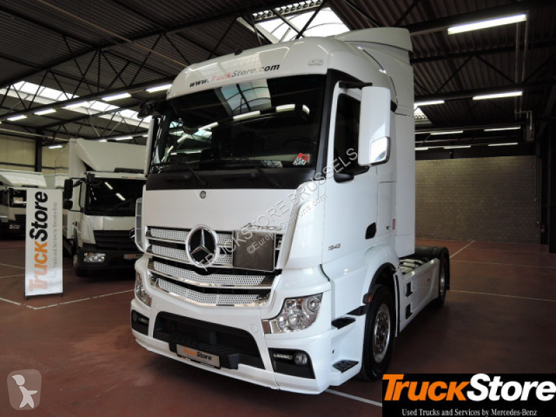 Zobaczyć zdjęcia Ciągnik siodłowy Mercedes 1846 ADR LS