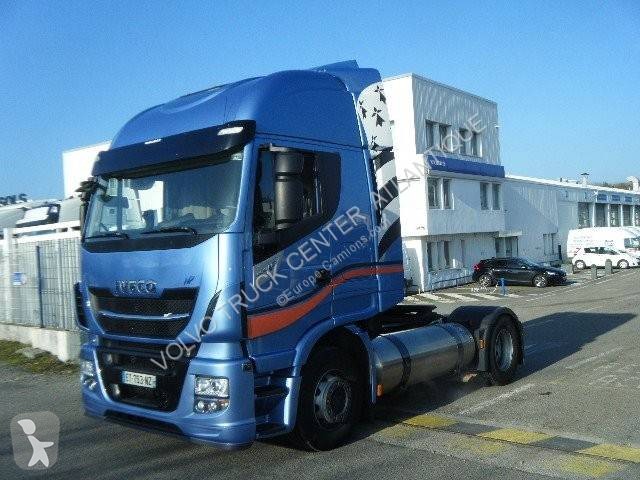 Voir les photos Tracteur Iveco