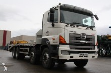 camión Hino 8x4 cheese wedge