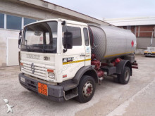 camion cisterna Renault