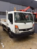 camion benne Nissan