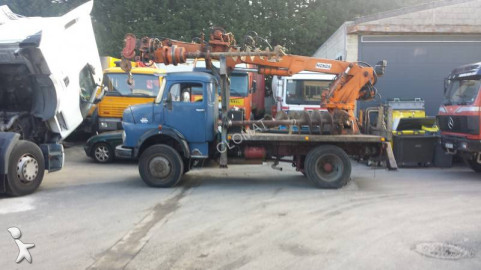 Mercedes drilling vehicle truck