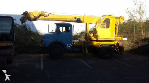 Mercedes chassis truck