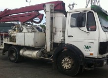 camión bomba de hormigón Mercedes