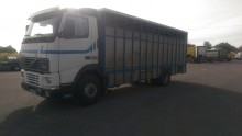 camión para ganado bovino Volvo