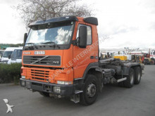 camion polybenne Volvo