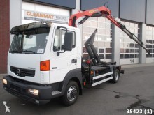camion polybenne Nissan