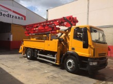 camión bomba de hormigón Iveco