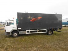 camion fourgon Mercedes