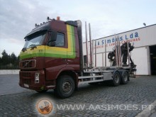 camion trasporto tronchi Volvo