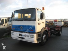 camión Renault Gamme G 230