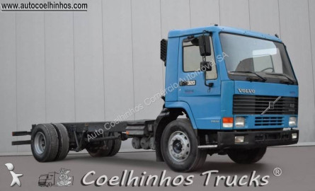 camion châssis Volvo