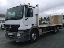 camion trasporto macchinari Mercedes