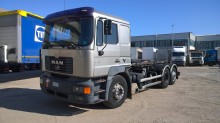 camion polybenne MAN