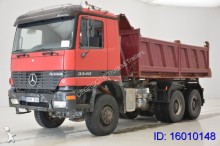 camion tri-benne Mercedes