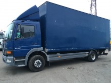 camión furgón caja polyfond Mercedes