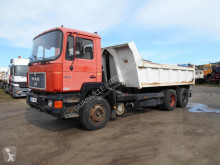 camion benne Enrochement MAN