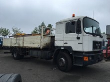 camion cassone fisso MAN