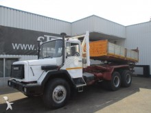 camion tri-benne Iveco