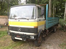 camion plateau ridelles Mercedes