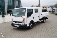 camion benne Nissan