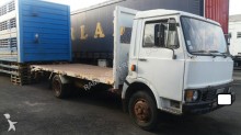 camión caja abierta estándar Unic