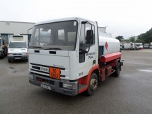 camión cisterna hidrocarburos Iveco
