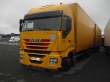 ciężarówka furgon do transportu odzieży Iveco