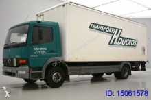camion fourgon Mercedes