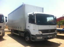 camión Mercedes Atego 1218