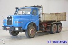 camion benne MAN