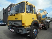 camion calcestruzzo rotore / Mescolatore Iveco