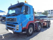 camión portacontenedores Volvo