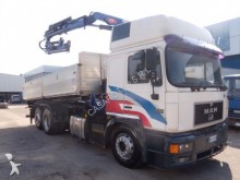 camion ribaltabile MAN