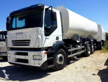 camion cisterna Iveco