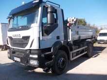 camión Iveco Trakker 190 T 33