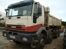camión volquete bilateral Iveco