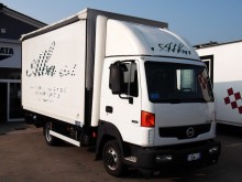 camion système bâchage coulissant Nissan