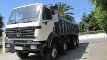 camión volquete Mercedes