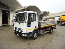 camión volquete Iveco