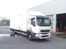 camión furgón Volvo