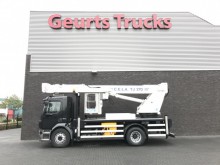 camion piattaforma aerea Volvo