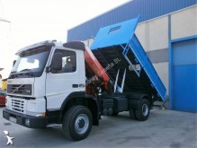 camion benne Volvo