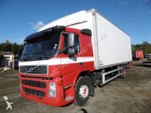 camion fourgon Volvo