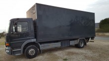 camión Mercedes Atego 1218