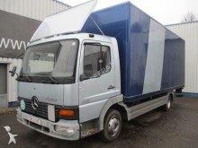 camion fourgon Mercedes