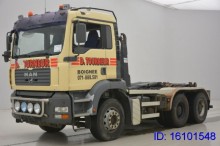 camion polybenne MAN