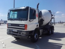 camion DAF FAT 75 CF 320