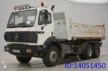 camion bi-benne Mercedes