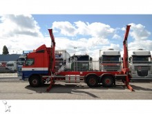 camion portacontainers Volvo